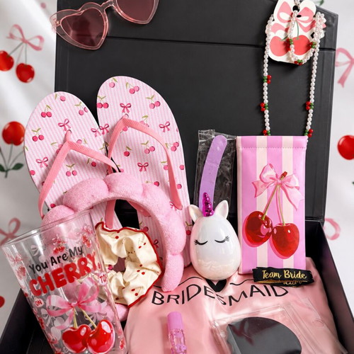 Bridesmaids Gift Box New with Cherry Accessories