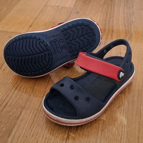 Crocs sandals c6 blue and red like new