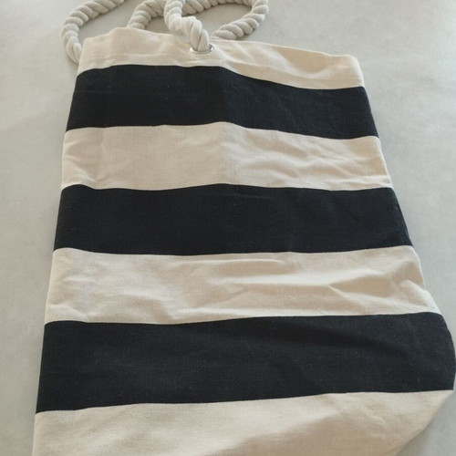 Canvas shoulder bag new, black and white striped beach style