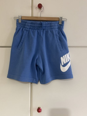 Nike boys' bermuda size M like new, blue