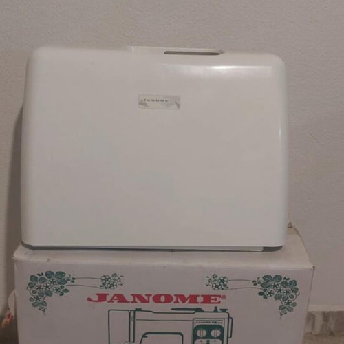 Janome My Style 22 sewing machine like new with original box