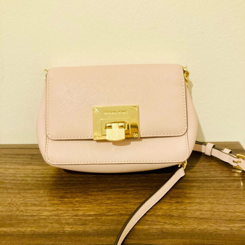 Michael Kors pink crossbody bag like new