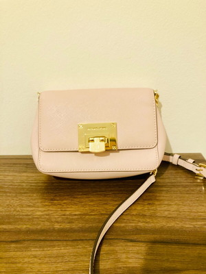 Michael Kors pink crossbody bag like new
