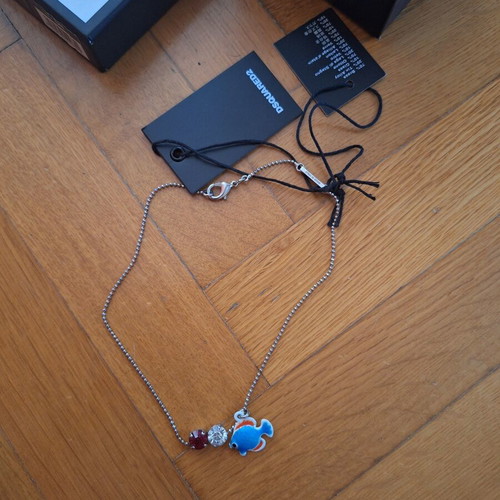 Dsquared charm necklace new, authentic in box