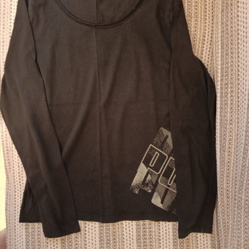Puma long-sleeve shirt like new, size M, black