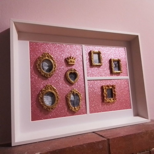 Vintage decorative frame "A Walk in the Pinakothiki" like new
