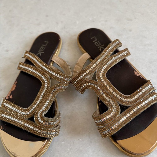 Nak slippers like new with strass size 36 gold and silver
