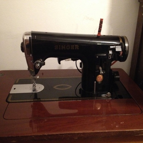 Singer antique sewing machine used, furniture