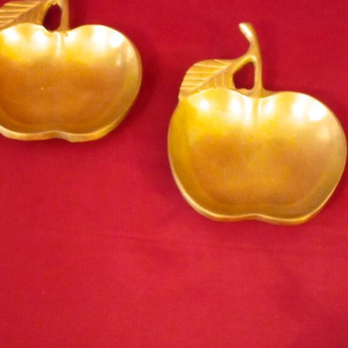Bronze apples like new