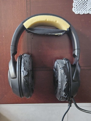 Razer Kraken X ακουστικά μεταχειρισμένα με ξεφλουδισμένα earcups