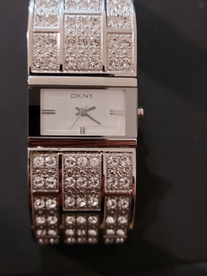 Γυναικείο ρολόι DKNY quartz μεταχειρισμένο με πέτρες Swarovski