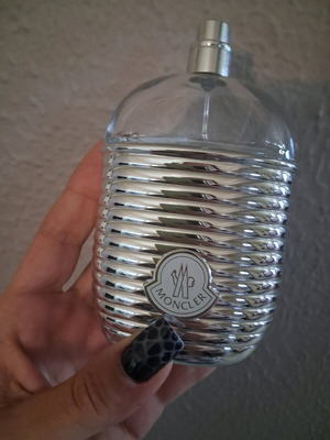 Moncler άδειο μπουκάλι αρώματος 100 ml χωρίς καπάκι σαν καινούργιο