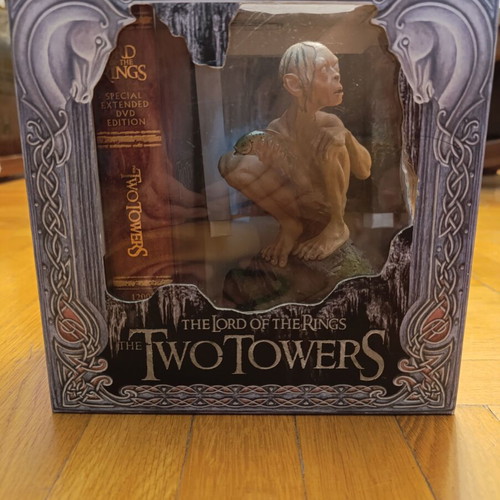 The Lord of the Rings The Two Towers DVD extended edition used with Gollum figure
