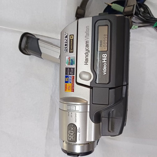 Sony CCD TRV408E camcorder used