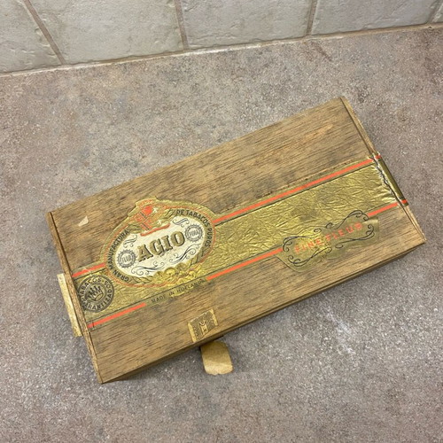Agio cigar box used