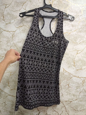 Women's sports set with 7/8 leggings and long tank top, sizes S and M