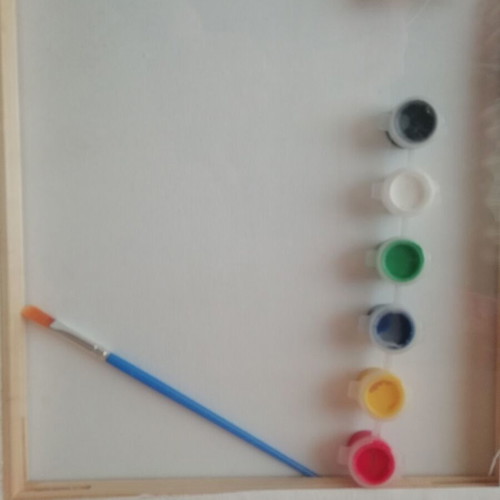 Painting canvas new with brush and six colors 25x30 cm