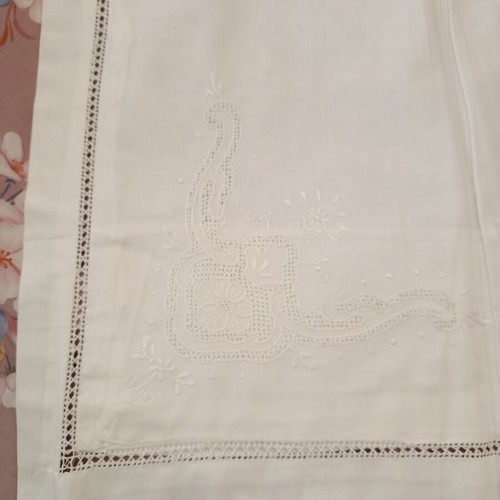 Handmade tablecloth with two cotton placemats new 2.25×2.70