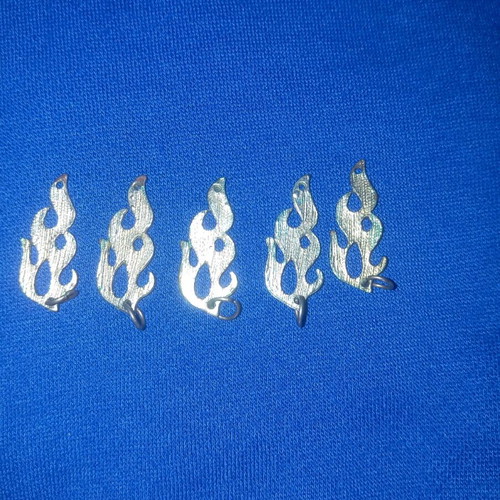 Set of 5 used pendants