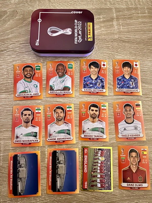 Αυτοκόλλητα Panini Qatar 54 με μεταλλική συλλεκτική θήκη