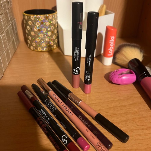 Lip pencils new