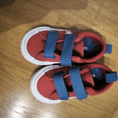 Converse Chuck Taylor All Star baby shoes like new, size 21