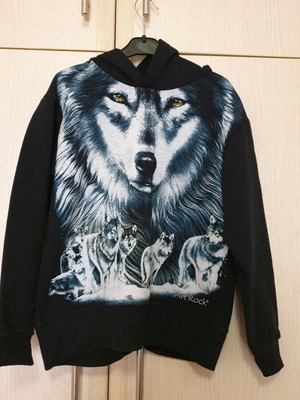 Girls' sweatshirt 8 years black like new