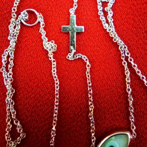 Gold necklace 375 with mother of pearl evil eye and side minimalist cross 45cm like new