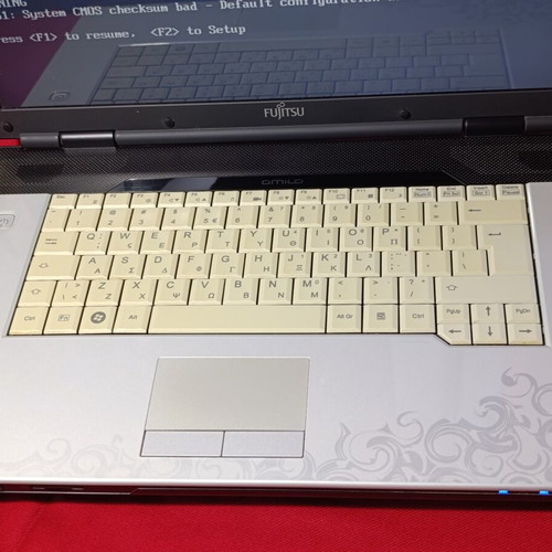 Fujitsu Amilo Pi 3560 laptop used, 15.6 inch screen