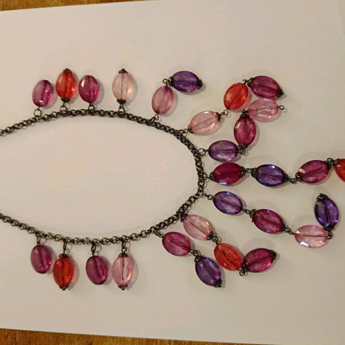 Necklace like new with colorful beads