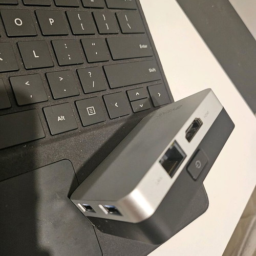 Surface Pro 8 i7 16GB 256GB like new with keyboard, mouse, dock and case