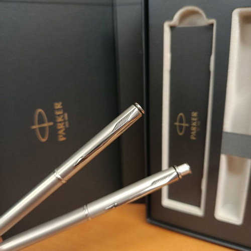 Parker Set Silver Pen and Mechanical Pencil New