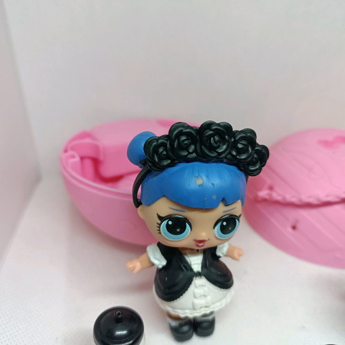 Lol Surprise doll and pet set like new with accessories