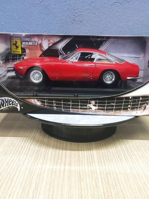 Metal model Hotwheels Ferrari 250 GT Berlinetta scale 1:18 new
