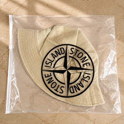 Stone Island bucket hat new, beige