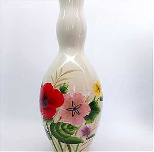 Υψηλή πορσελάνινη βάζα με χειροποίητα ζωγραφισμένα λουλούδια