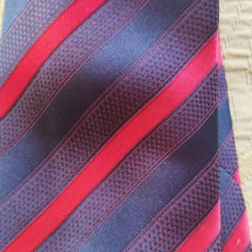 Federico tie 100% handmade embossed weave, like new, blue and purple