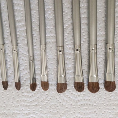Makeup brushes used, set of 40 pieces with cleaner and accessories gift