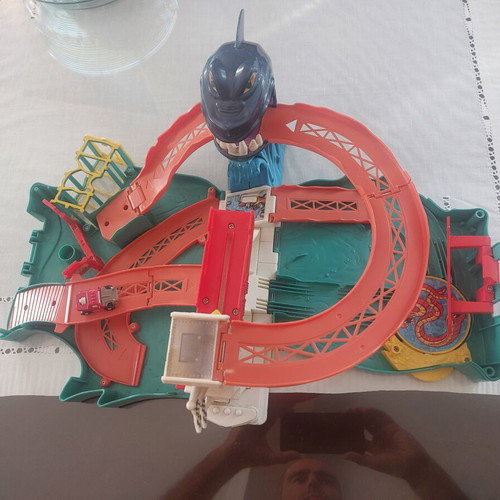 Hot Wheels Portable Shark Track Set used, 2008 Mattel toy