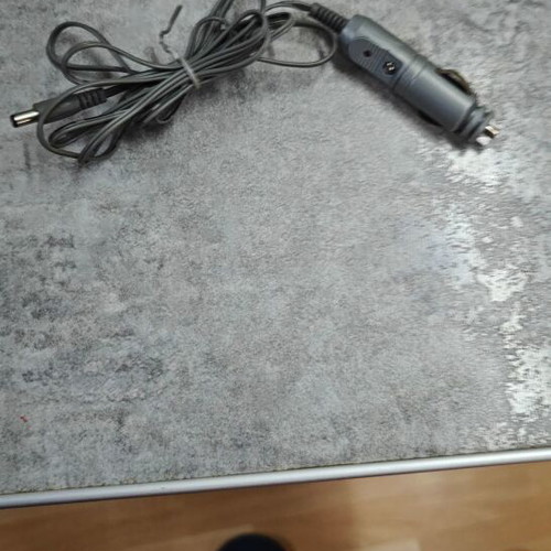 Car charger like new, length 180cm