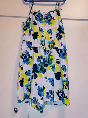 Women's short jumpsuit white with blue, light blue and yellow flowers like new
