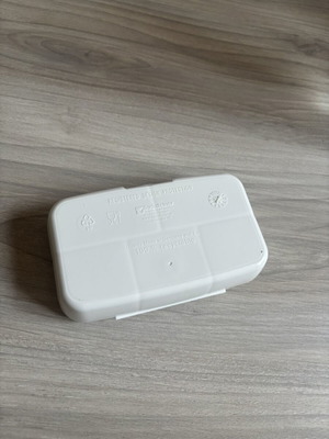 Essensey pill and supplement organizer case