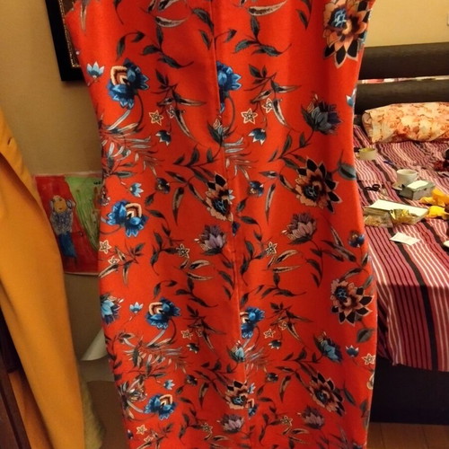Floral midi dress Zara medium size like new, super tight