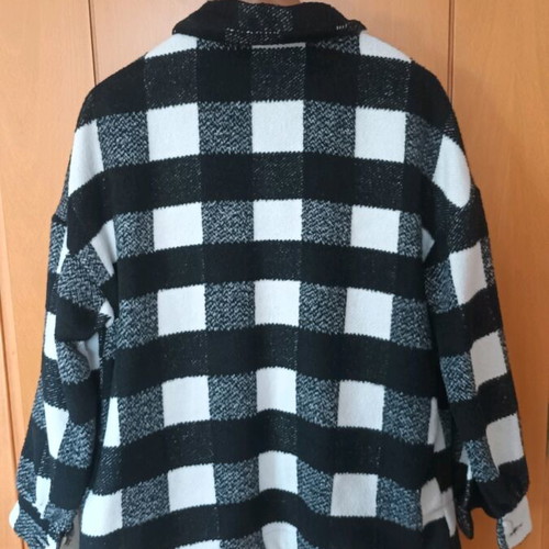 Checked cardigan like new, size M, black and white