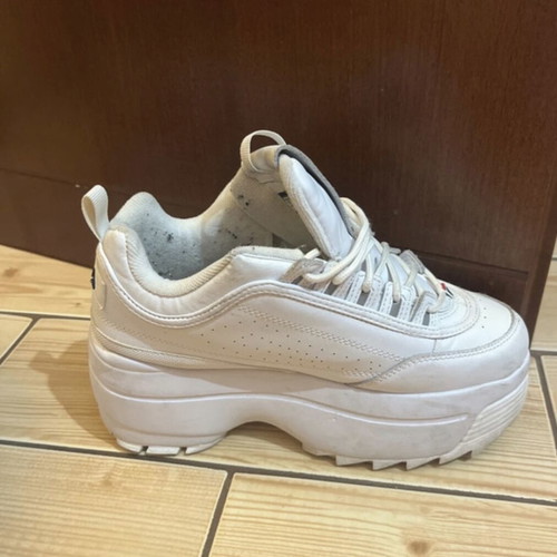 Fila Chunky Sneakers Size 40 Used, White Athletic Shoes