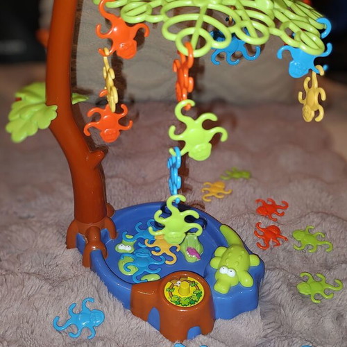 Board game Monkey Balance like new, educational magnetic toy