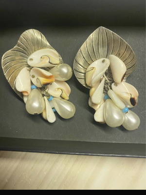 Earrings vintage, like new, white