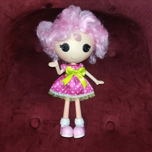 Lalaloopsy Jewel Sparkles doll used with pet