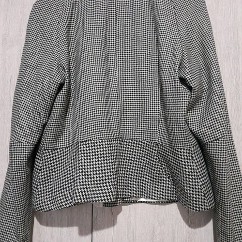 H&M short jacket used, black and white, pied de poule, size S
