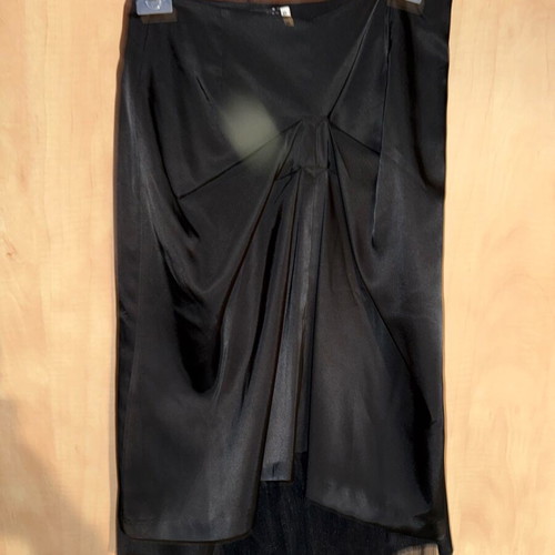 Ziczac Black Satin Skirt Size S like new